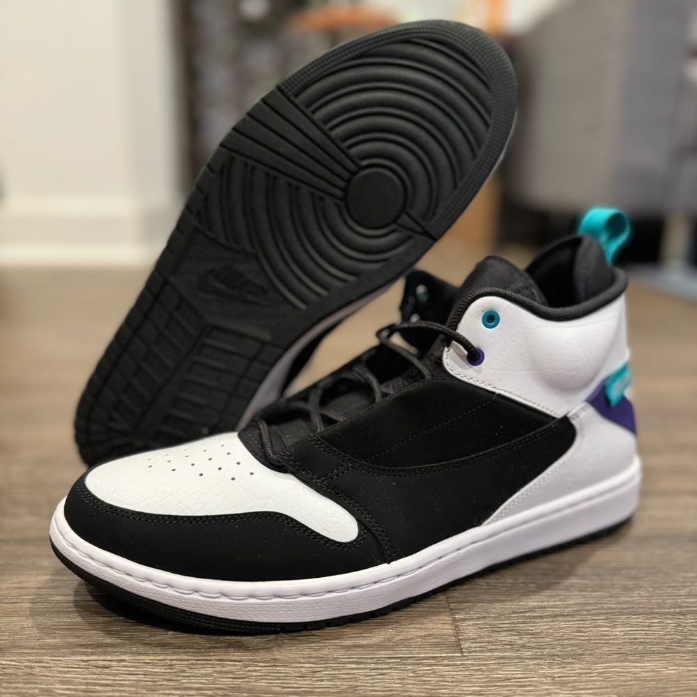 Jordan Fadeaway sz 12 - Picture 3 of 4